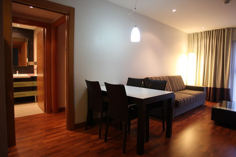 Hotel Apartamentos San Fermin Pampelune Extérieur photo